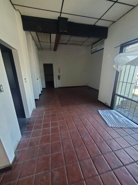 More Photos Of 1020 13th St, Richmond Storefront Retail Residential For Lease