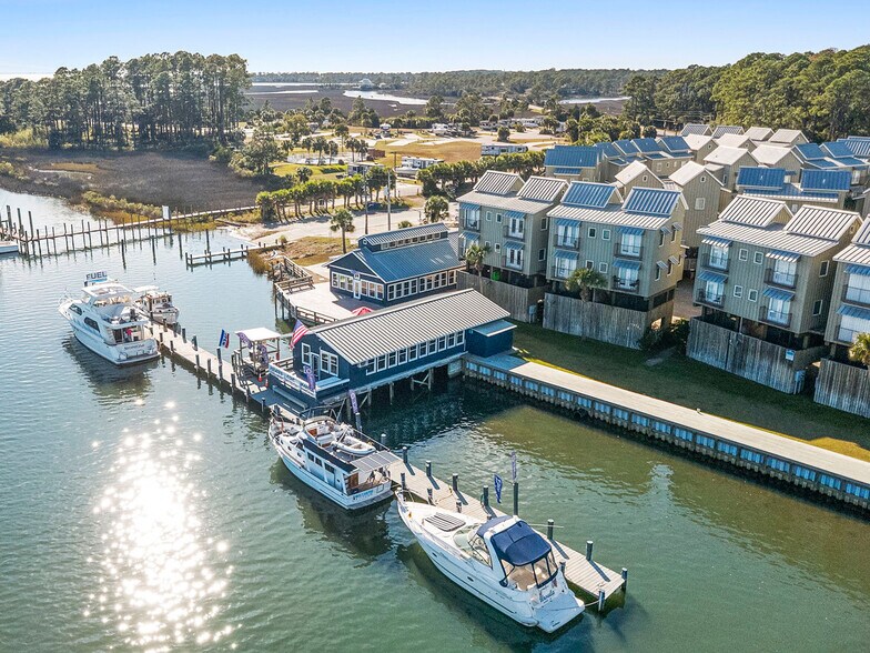 Primary Photo Of 275 Timber Island Rd, Carrabelle Restaurant For Sale