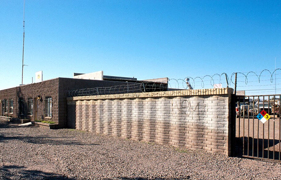 Primary Photo Of 1048 S Sirrine, Mesa Contractor Storage Yard For Sale