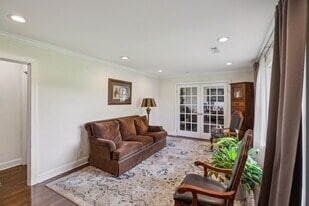 More Photos Of 1201 S Graycroft Ave, Madison Office For Lease