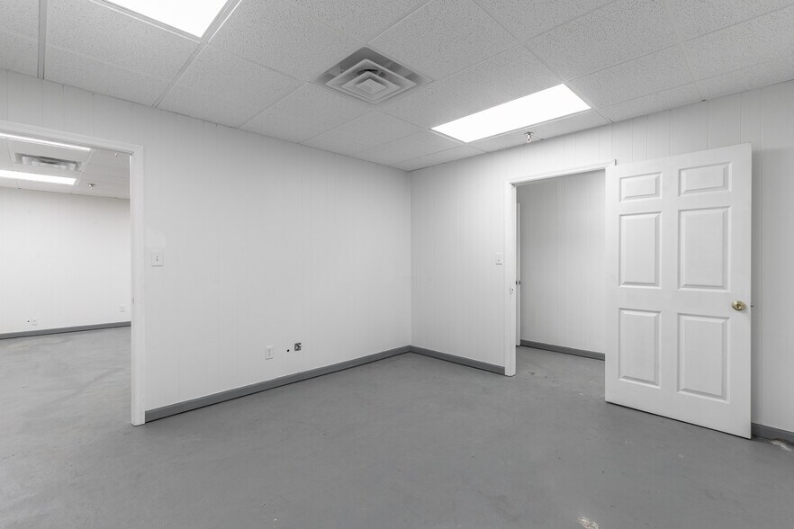 More Photos Of 3715 Calhoun Ave, Chattanooga Manufacturing For Lease