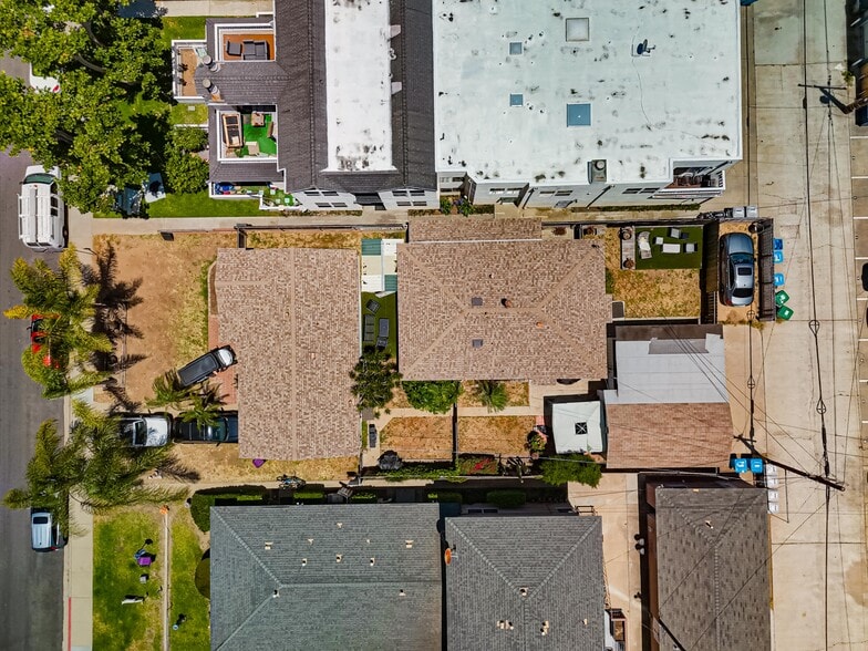 More Photos Of 2109 Felspar St, San Diego Multifamily For Sale