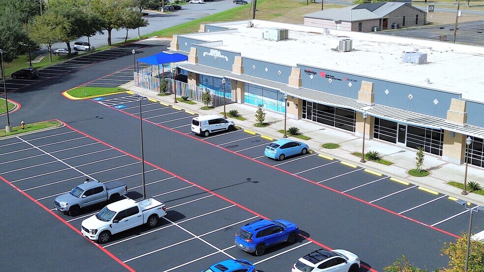 More Photos Of 1221 S 10th St, Weslaco Unknown For Lease