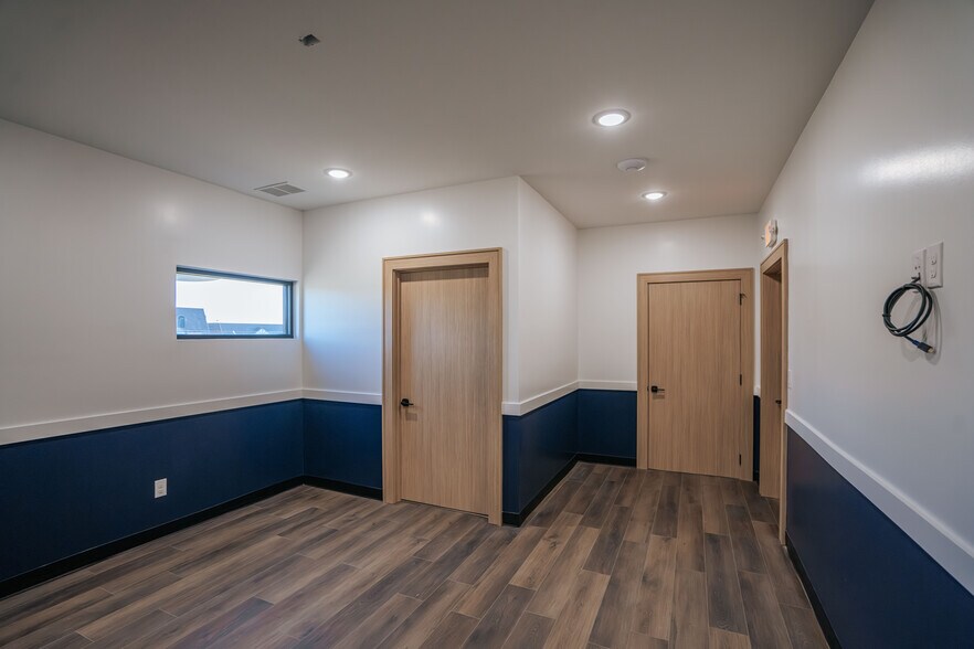 More Photos Of 2603 S Kaufman St, Ennis Industrial For Sale