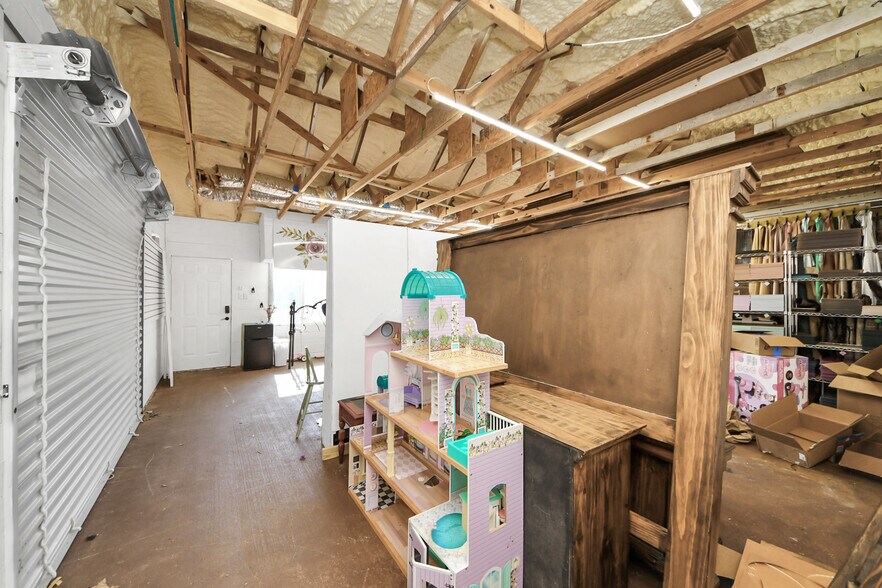 More Photos Of 17188 Highway 321, Dayton Specialty For Sale