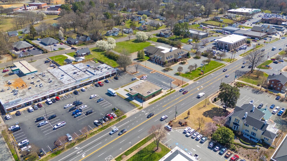 More Photos Of 212 S Main St, Graham General Retail For Sale