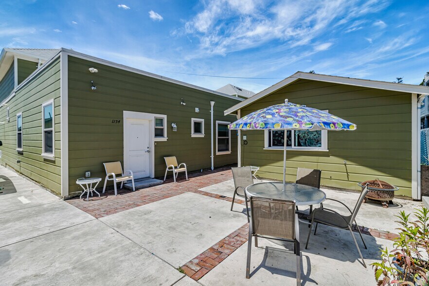 More Photos Of 1152 98th Ave, Oakland Apartments For Sale