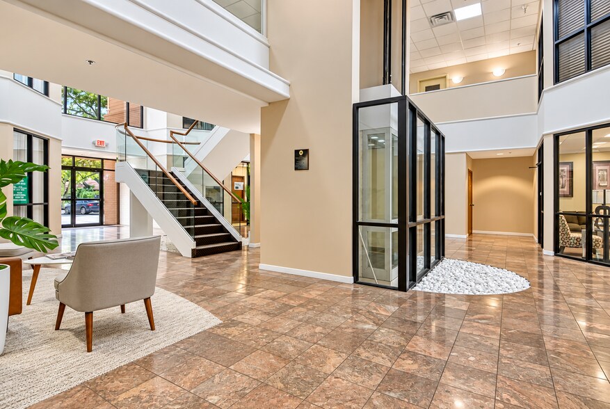 More Photos Of 3639 Cortez Rd W, Bradenton Office For Lease