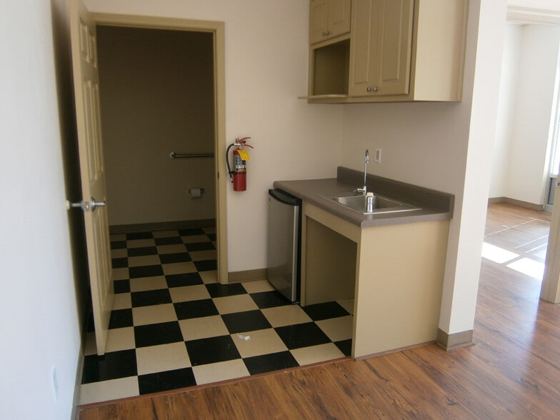 More Photos Of 1000 Sany Way, Peachtree City Self Storage For Lease