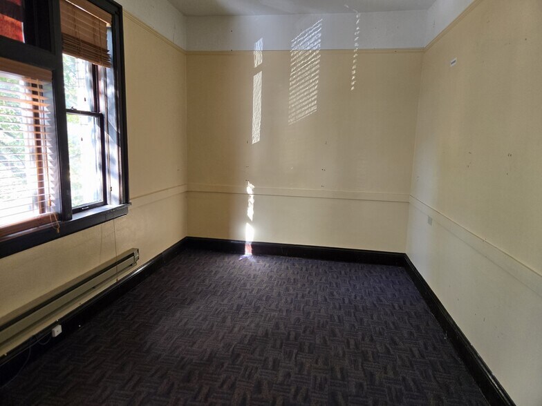 More Photos Of 714 SW 11th Ave, Portland Loft Creative Space For Lease