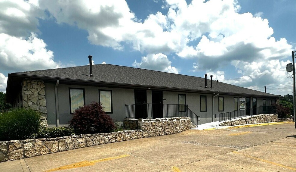 More Photos Of 1927 Maysville Ave, Zanesville Medical For Sale