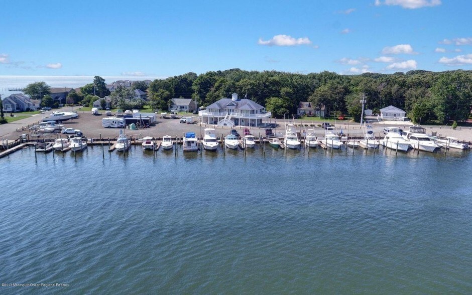 More Photos Of 65 Pennsylvania Ave, Waretown Marina For Sale