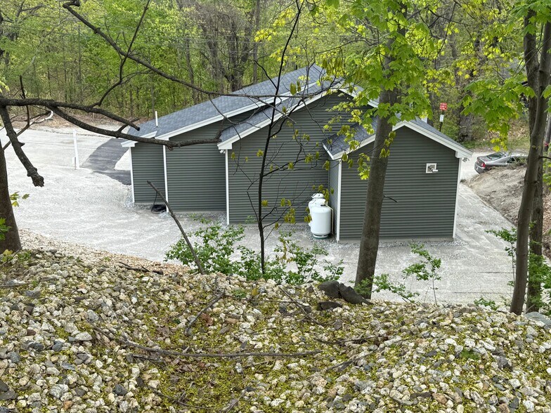 More Photos Of 9 Hutchins St, Auburn Light Distribution For Sale