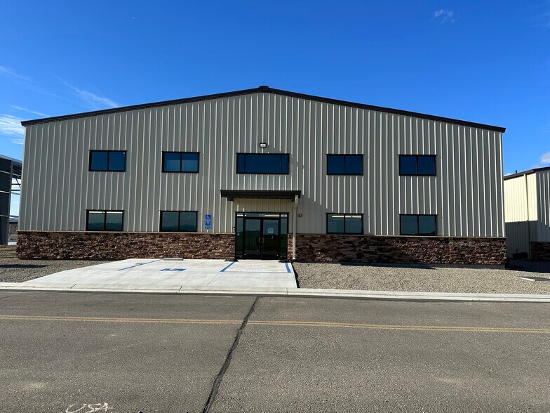 More Photos Of 460 Eagle Ct, Byron Unknown For Lease