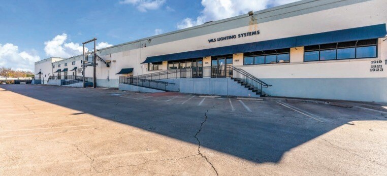 More Photos Of 1901-1923 Windsor Pl, Fort Worth Warehouse For Lease