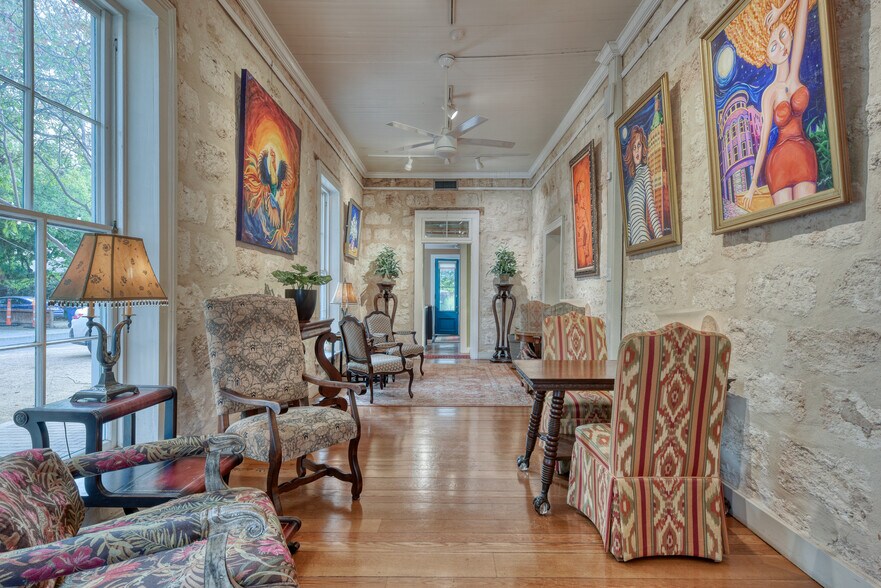 More Photos Of 1102 S Alamo St, San Antonio Storefront Retail Office For Sale