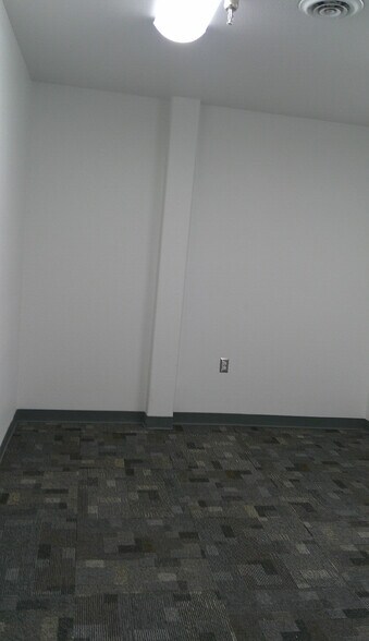 More Photos Of 407-409 Merhar Ave, Fairbanks Freestanding For Lease