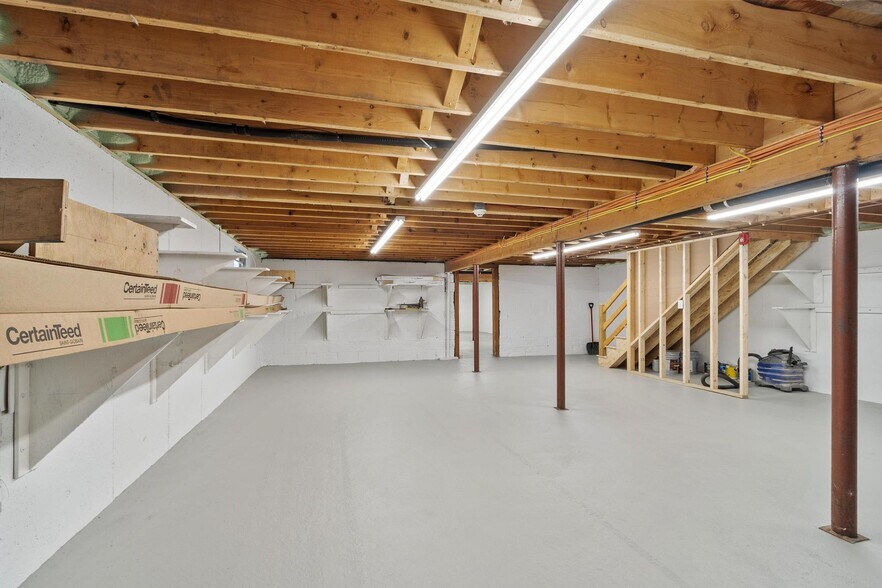 More Photos Of 777 Boston Rd, Groton Storefront For Lease