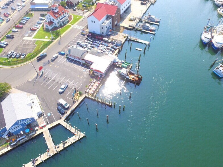 More Photos Of 57 Inlet Dr, Point Pleasant Beach Marina For Sale