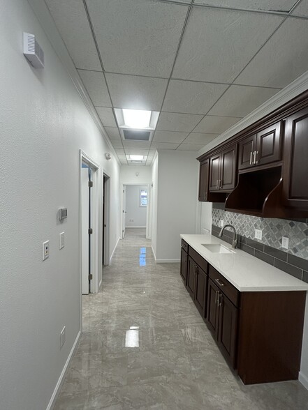 More Photos Of 1818 Grand Canal Blvd, Stockton Office For Lease