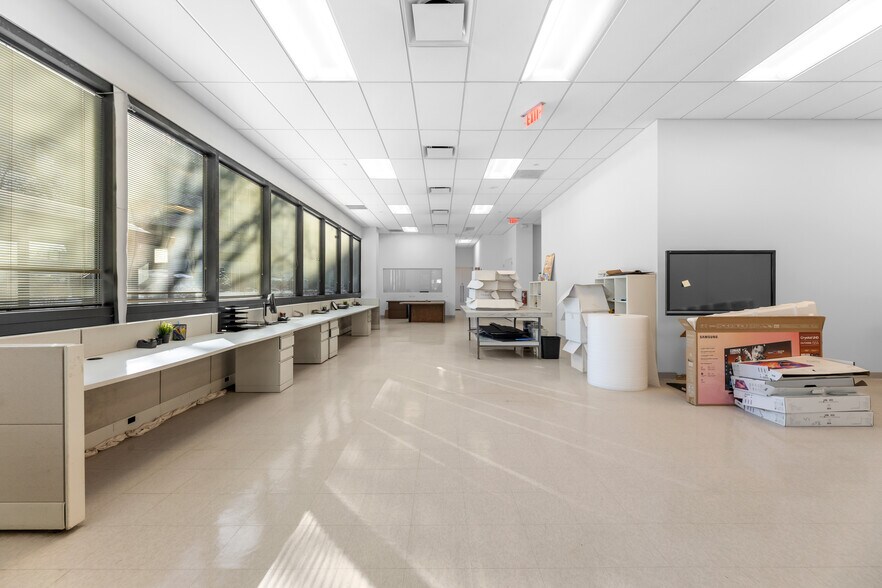 More Photos Of 500 Frank W Burr Blvd, Teaneck Office For Lease