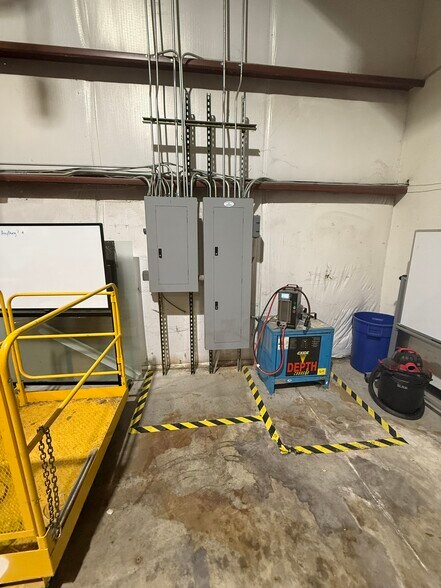 More Photos Of 144 Talbert Pointe Dr, Mooresville Light Distribution For Lease