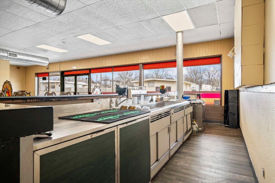 More Photos Of 205 Maple St, Overbrook Mixed Retail For Sale