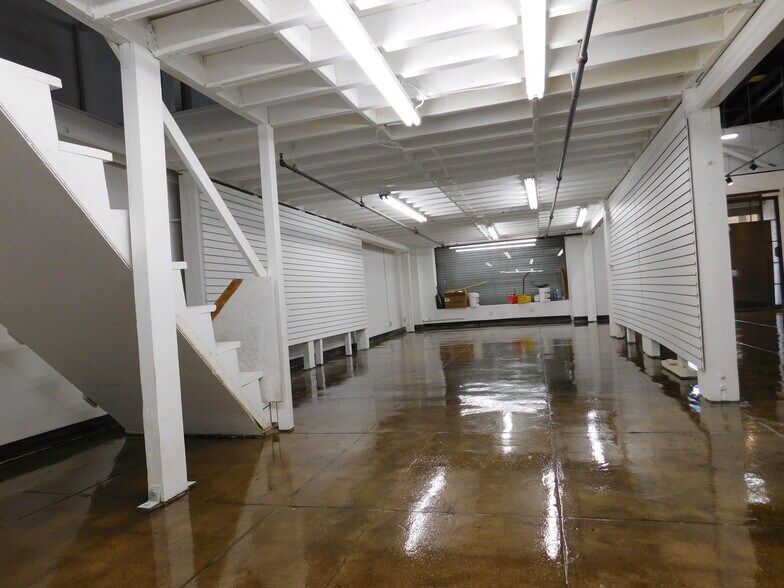 More Photos Of 1424 S Main St, Los Angeles Warehouse For Sale