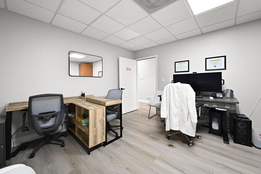 More Photos Of 1801 SE Hillmoor Dr, Port Saint Lucie Medical For Lease