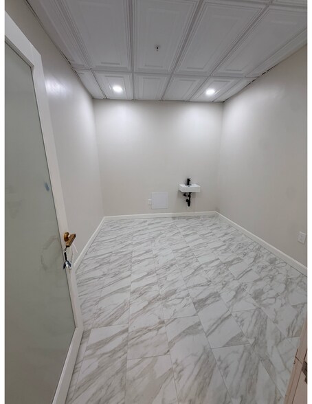 Primary Photo Of 316-342 Washington St, Weymouth Coworking Space