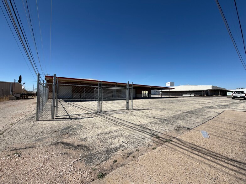 Primary Photo Of 1720 E 7th St, Odessa Industrial For Lease