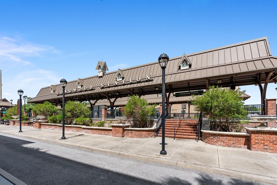 More Photos Of 209 Palmetto Ave, Longwood Restaurant For Lease