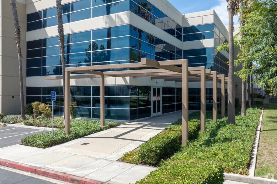More Photos Of 6711 Bickmore Ave, Chino Distribution For Lease
