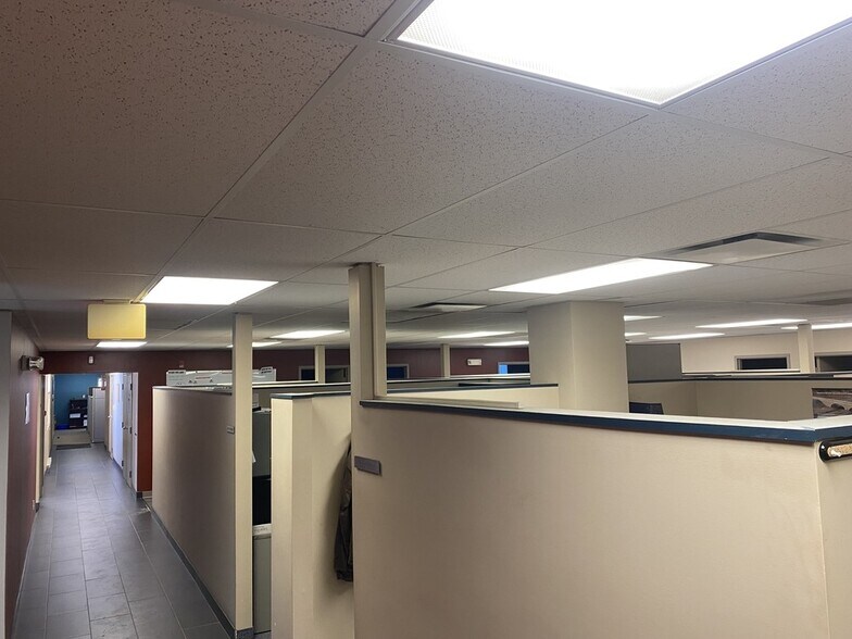 More Photos Of 40 Henri Dunant St, Moncton Office For Sale