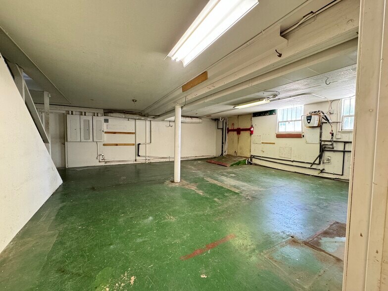 More Photos Of 210 N Carson St, Carson City Storefront For Lease