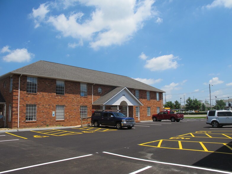 More Photos Of 4505 N Illinois St, Swansea Office For Lease