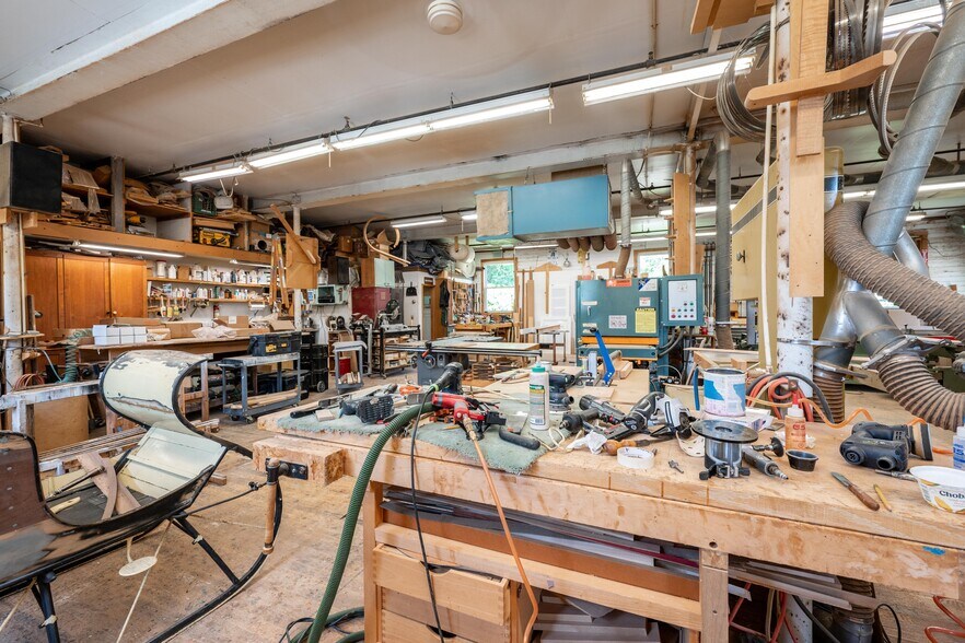 More Photos Of 45 West St, New Milford Light Manufacturing For Sale
