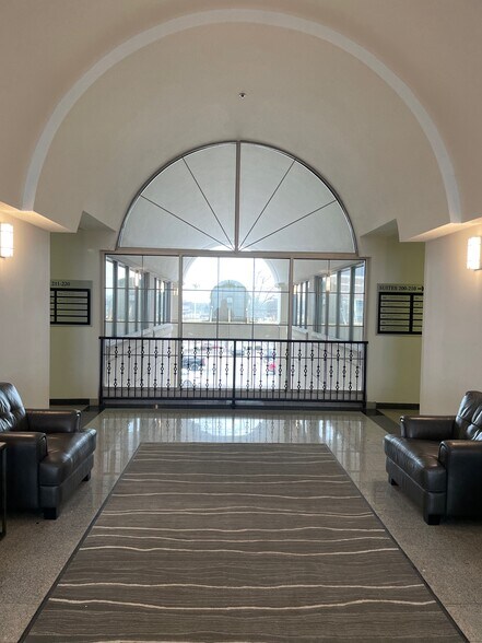 More Photos Of 1170-1254 Walton Blvd, Rochester Hills General Retail For Sale