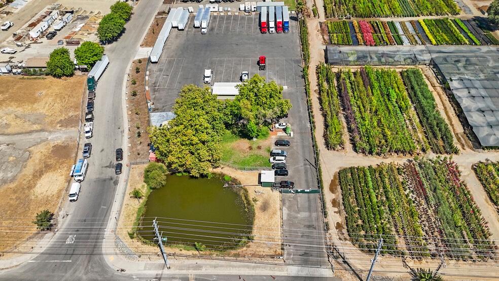 More Photos Of 8989 Elder Creek Rd, Sacramento Contractor Storage Yard For Sale