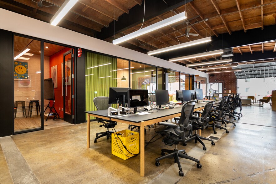 More Photos Of 8924 Lindblade St, Culver City Loft Creative Space For Lease