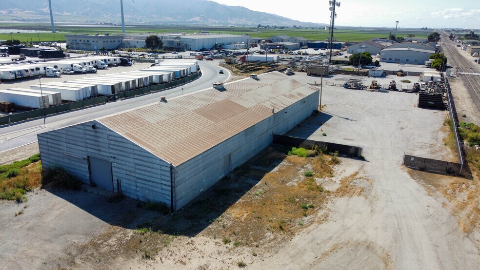 More Photos Of 108 Alpine Dr, Gonzales Warehouse For Lease