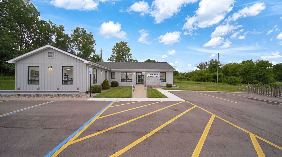 More Photos Of 3165 County Farm Rd, Jackson Storefront Retail Office For Sale