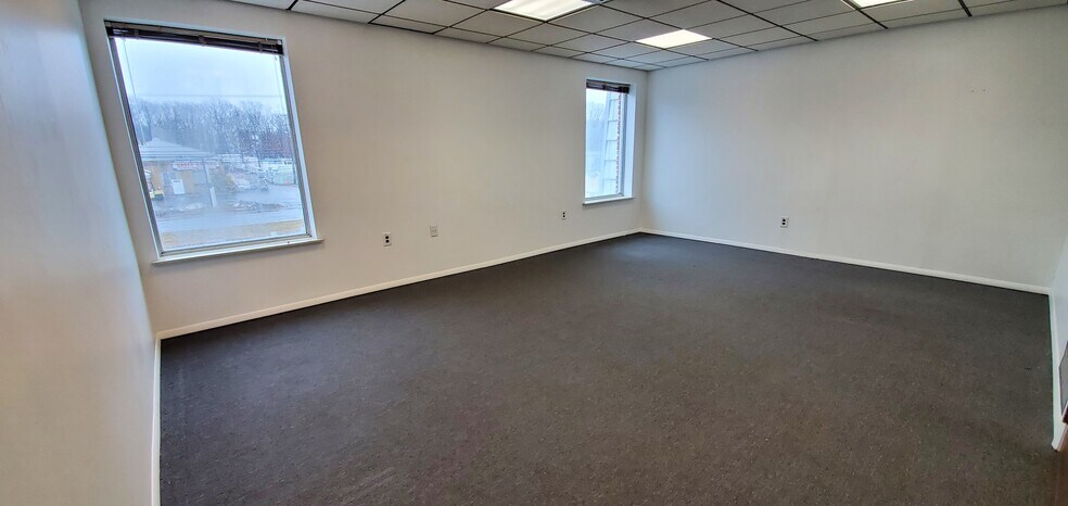 More Photos Of 1085 N Black Horse Pike, Williamstown Office For Sale