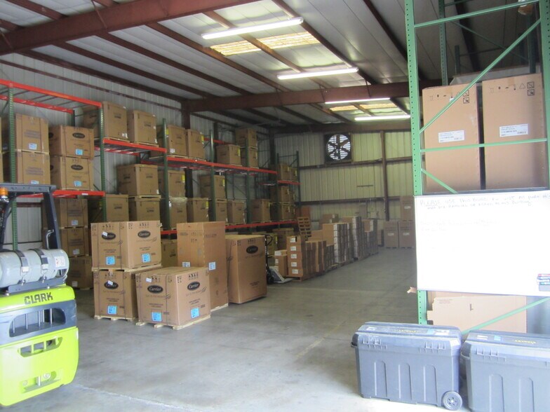 More Photos Of 16080-16090 S Tamiami Trl, Fort Myers Storefront Retail Office For Sale