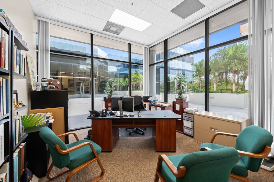 More Photos Of 4800 N Federal Hwy, Boca Raton Medical For Sale