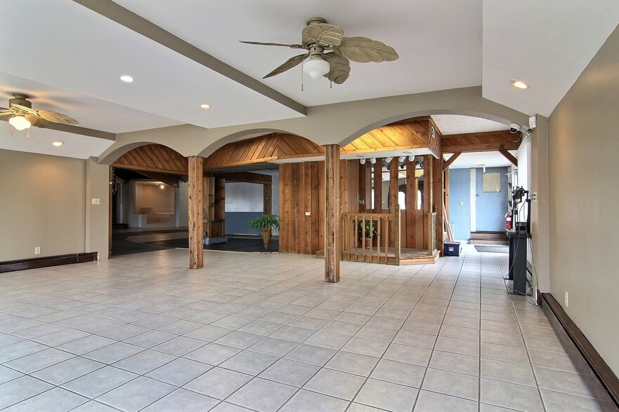 More Photos Of 2701 W 45th Ave, Gary Light Distribution For Lease