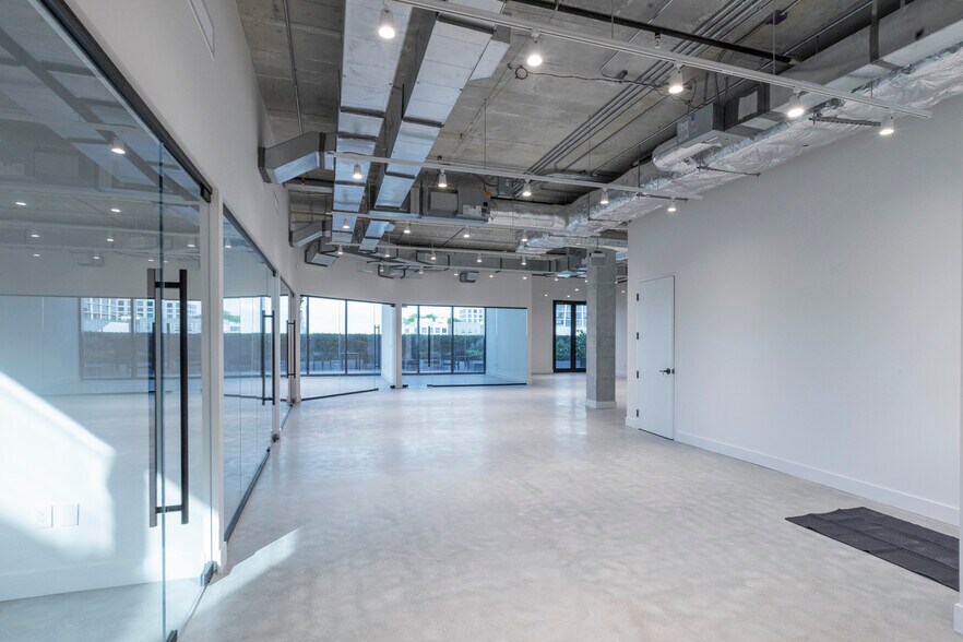 More Photos Of 127 NW 27th St, Miami Unknown For Lease