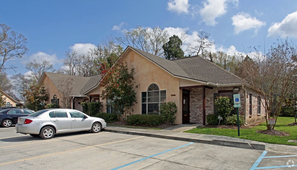 Primary Photo Of 14635 S Harrell's Ferry Rd, Baton Rouge Office For Sale
