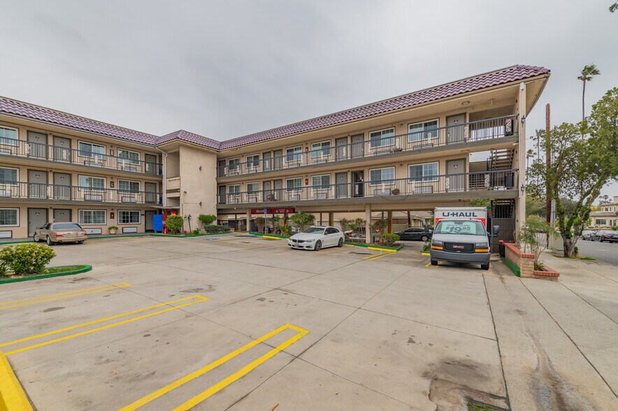 More Photos Of 2156 E Colorado Blvd, Pasadena Hotel For Sale