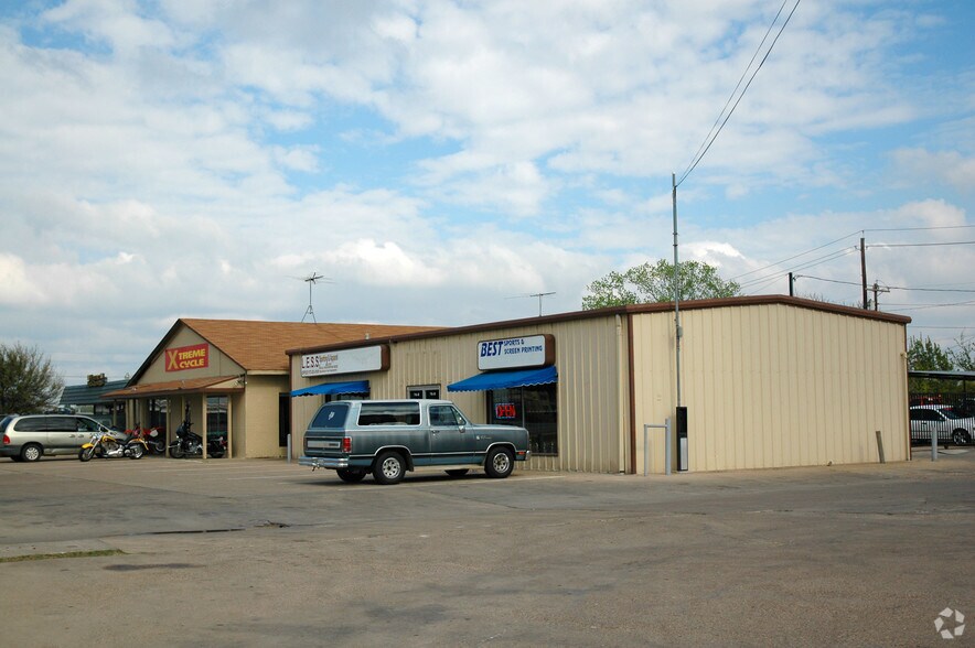 More Photos Of 710 E IH 30, Garland Freestanding For Lease